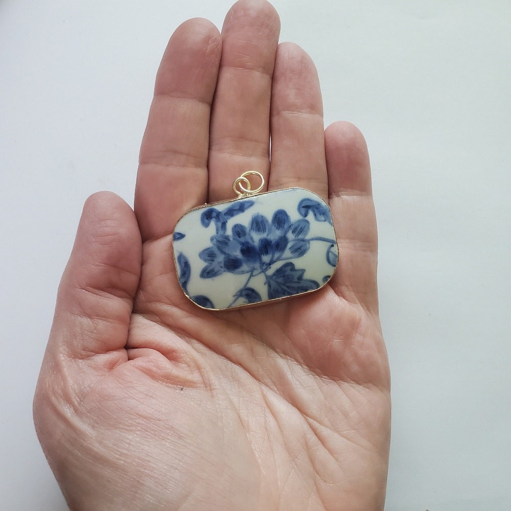 Vintage Ming Blue & White Porcelain Floral Pendant Chinoiserie Pottery Shard - Picture 8 of 12